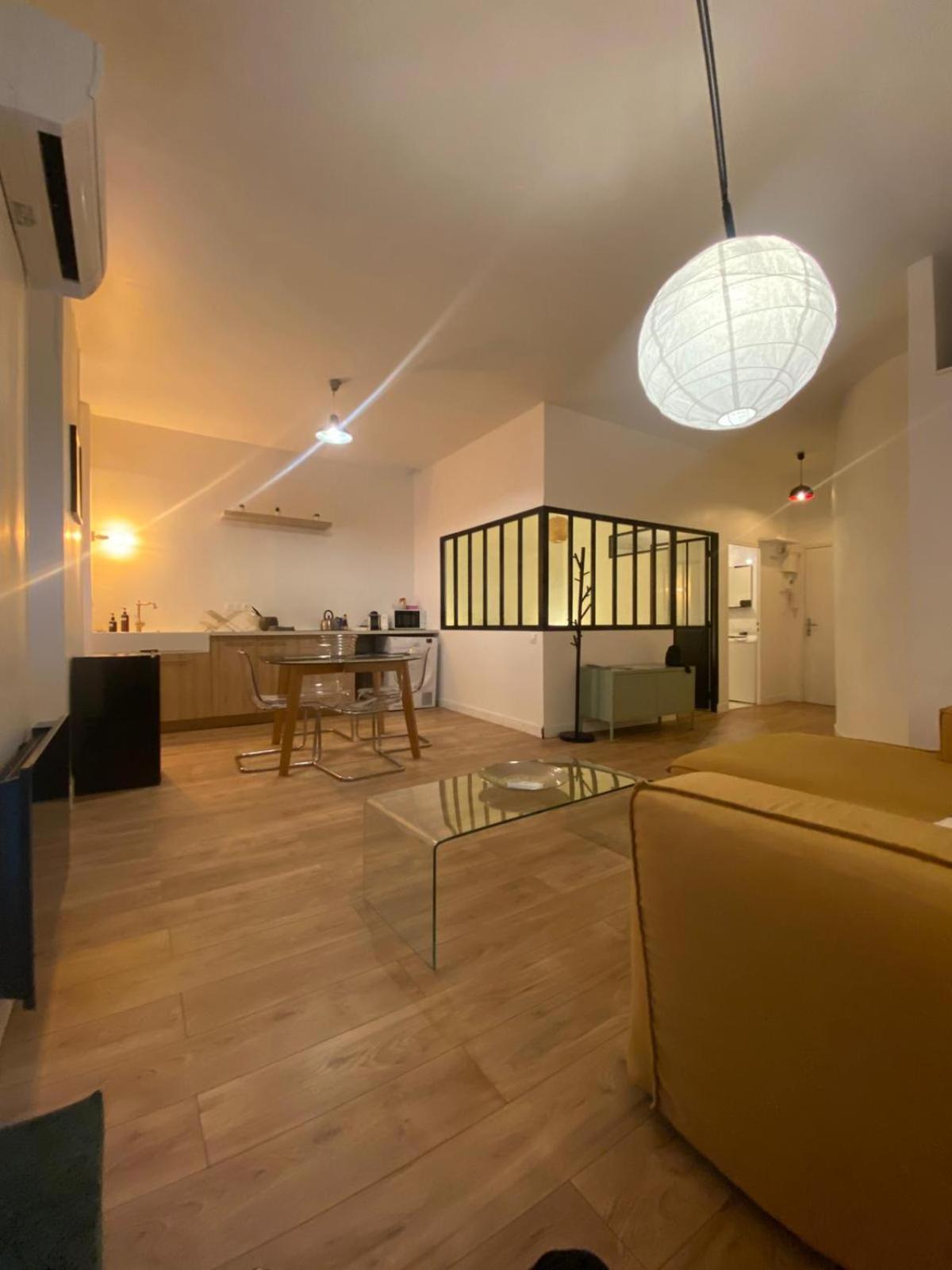 Chez Marie Et Romain- Appartement De Charme Au Coeur De La Joliette Proche Panier Centre Ville Marseille Luaran gambar
